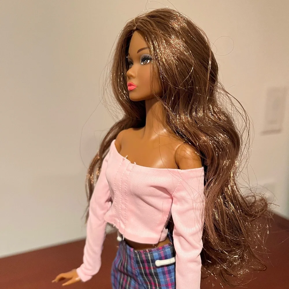 Fashion Model Doll - Picture 5 of 15